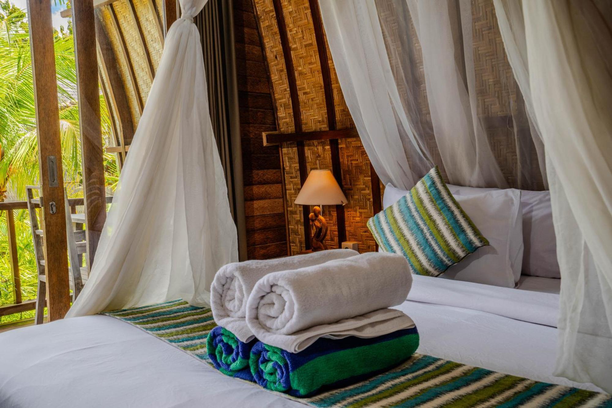 Lumbung Bukit Resort Uluwatu Exterior photo