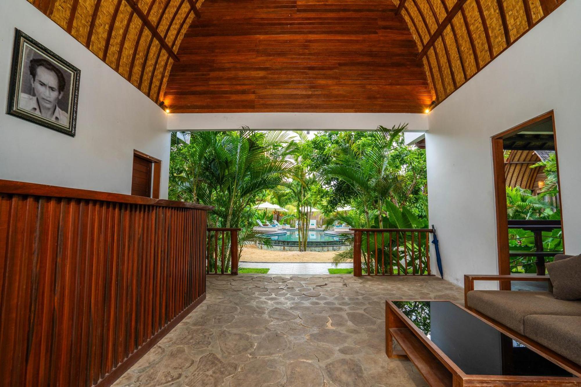 Lumbung Bukit Resort Uluwatu Exterior photo