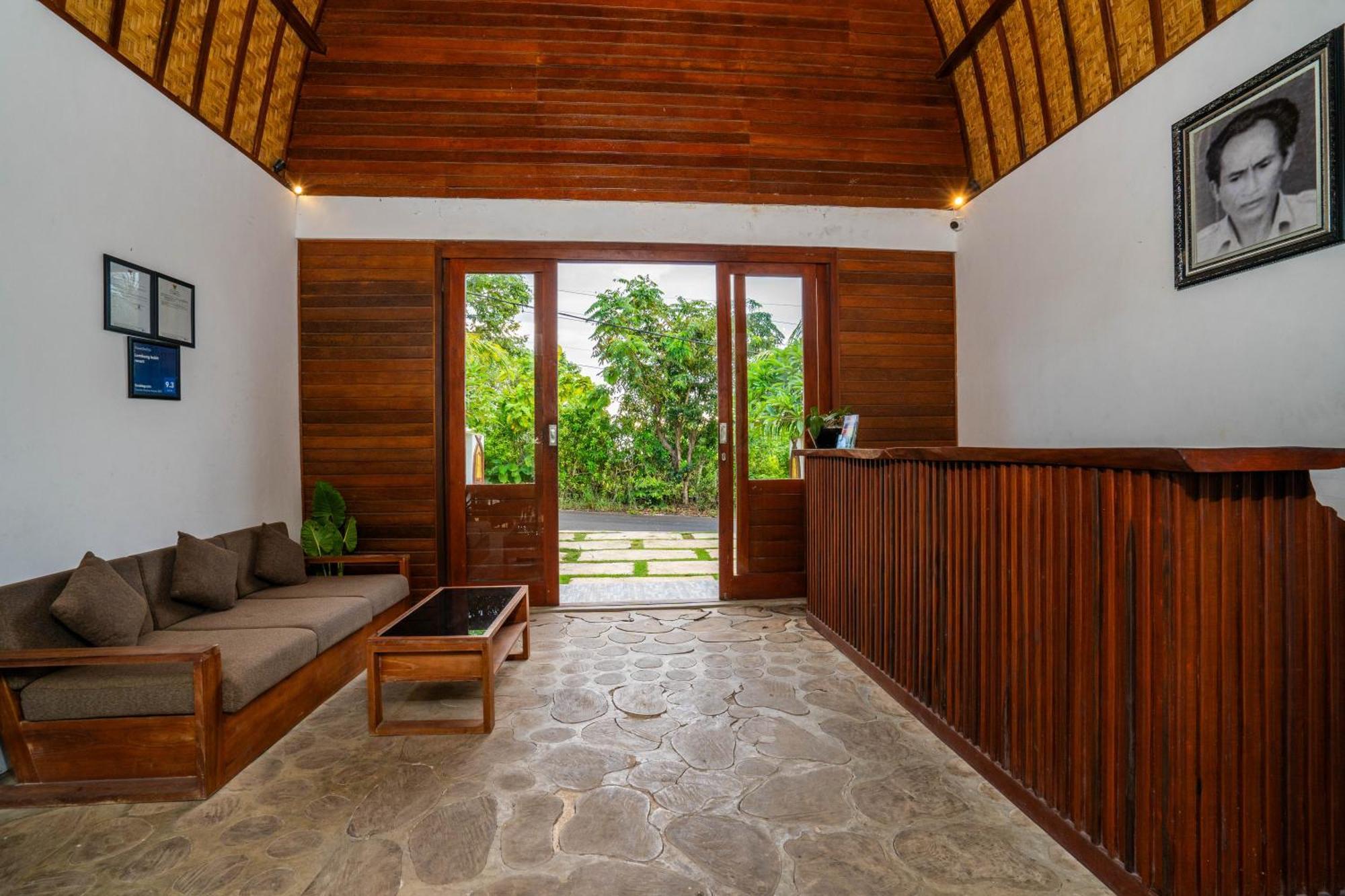 Lumbung Bukit Resort Uluwatu Exterior photo