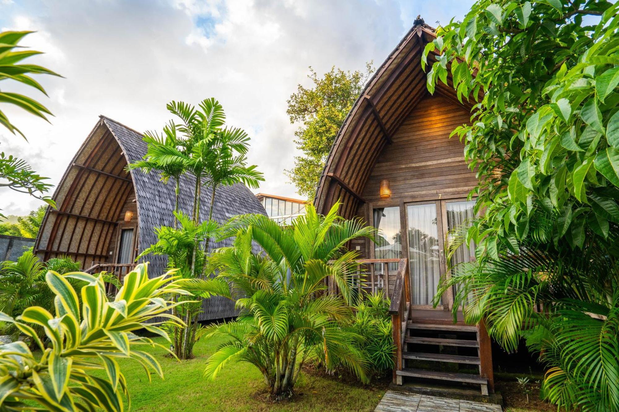 Lumbung Bukit Resort Uluwatu Exterior photo